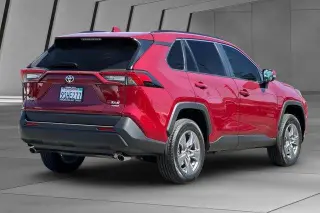 Toyota RAV4 2025 AWD XLE 4dr SUV