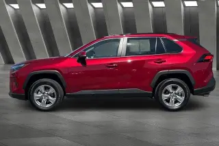 Toyota RAV4 2025 AWD XLE 4dr SUV