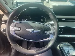 Genesis GV70 2025 AWD 2.5T Standard 4dr SUV