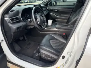 Toyota Highlander 2021 XSE 4dr SUV
