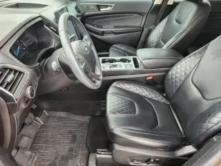 Ford Edge 2023 AWD Titanium 4dr Crossover