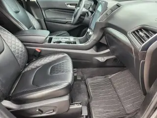 Ford Edge 2023 AWD Titanium 4dr Crossover