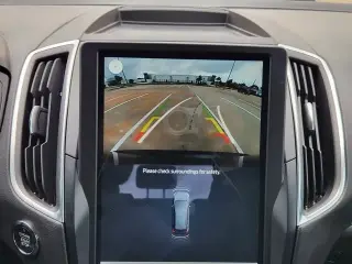Ford Edge 2023 AWD Titanium 4dr Crossover