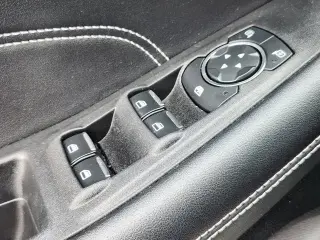 Ford Edge 2023 AWD Titanium 4dr Crossover