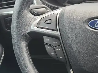 Ford Edge 2023 AWD Titanium 4dr Crossover