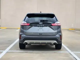 Ford Edge 2023 AWD Titanium 4dr Crossover