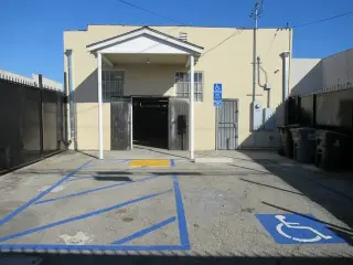 Sin Banco Edificio Comercial