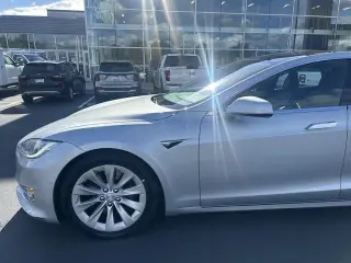 Tesla Model S 2017 AWD 60D 4dr Liftback
