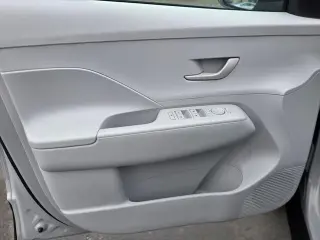 Hyundai KONA 2025 SE 4dr Crossover