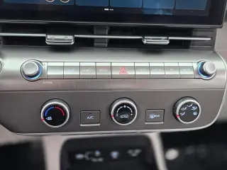 Hyundai KONA 2025 SE 4dr Crossover