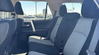 Toyota 4Runner 2016 4x4 SR5 4dr SUV