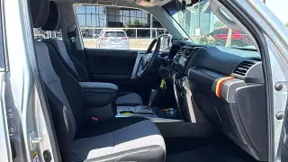 Toyota 4Runner 2016 4x4 SR5 4dr SUV