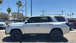 Toyota 4Runner 2016 4x4 SR5 4dr SUV