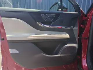 Lincoln Corsair 2025 AWD Premiere 4dr SUV