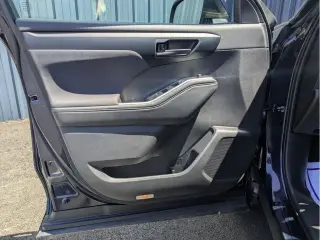 Toyota Highlander 2025 LE 4dr SUV