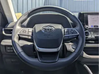 Toyota Highlander 2025 LE 4dr SUV