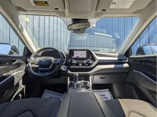 Toyota Highlander 2025 LE 4dr SUV