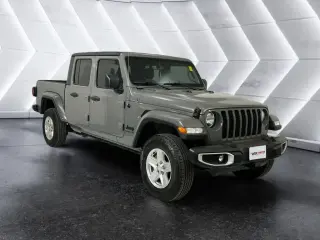 Jeep Gladiator 2022 4x4 Sport 4dr Crew Cab 5.0 ft. SB