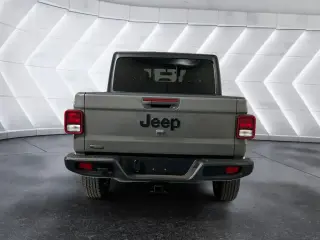 Jeep Gladiator 2022 4x4 Sport 4dr Crew Cab 5.0 ft. SB