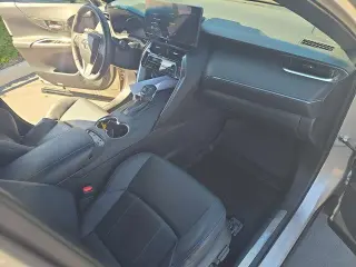 Toyota Venza 2023 AWD Limited 4dr Crossover