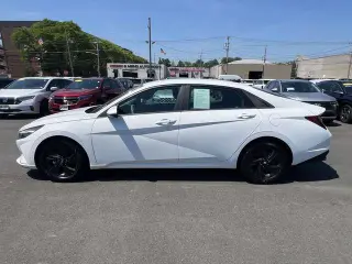 Hyundai ELANTRA 2023 SEL 4dr Sedan