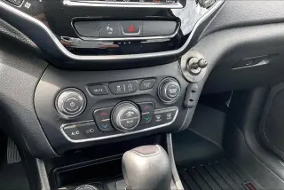 Jeep Cherokee 2019 4x4 High Altitude 4dr SUV