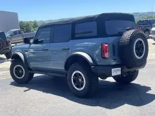 Ford Bronco 2022 4x4 Base Advanced 4dr SUV