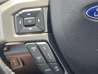 Ford Expedition 2021 4x2 XLT 4dr SUV
