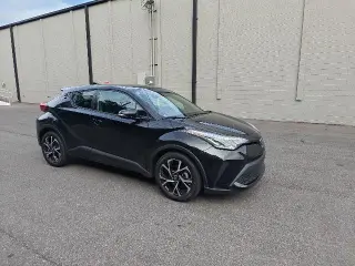 Toyota C-HR 2022 XLE 4dr Crossover