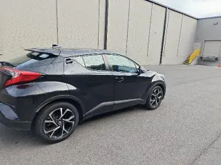 Toyota C-HR 2022 XLE 4dr Crossover