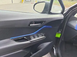 Toyota C-HR 2022 XLE 4dr Crossover
