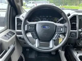 Ford F-150 2015 4x4 Platinum 4dr SuperCrew 5.5 ft. SB
