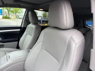 Toyota Highlander 2017 AWD XLE 4dr SUV