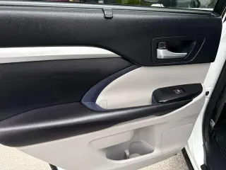 Toyota Highlander 2017 AWD XLE 4dr SUV