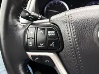 Toyota Highlander 2017 AWD XLE 4dr SUV