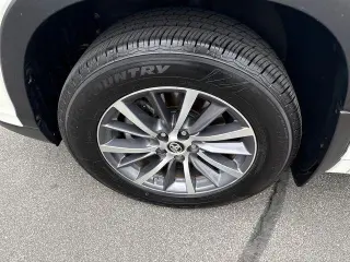 Toyota Highlander 2017 AWD XLE 4dr SUV