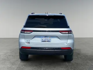 Jeep Grand Cherokee 2023 4x4 Laredo 4dr SUV