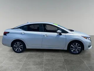 Nissan Versa 2023 SV 4dr Sedan