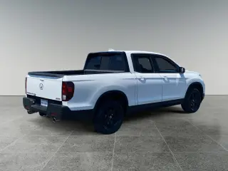 Honda Ridgeline 2022 AWD Black Edition 4dr Crew Cab 5.3 ft. SB