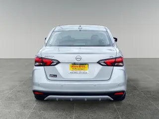 Nissan Versa 2023 SV 4dr Sedan