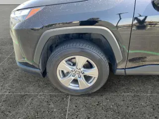 Toyota RAV4 Hybrid 2024 AWD LE 4dr SUV