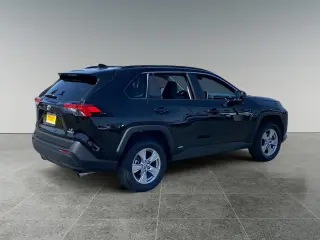 Toyota RAV4 Hybrid 2024 AWD LE 4dr SUV