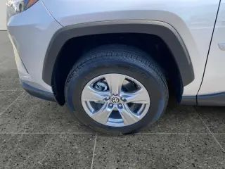 Toyota RAV4 Hybrid 2024 AWD LE 4dr SUV