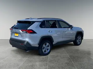 Toyota RAV4 Hybrid 2024 AWD LE 4dr SUV