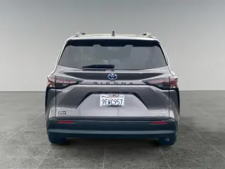 Toyota Sienna 2023 XLE 8-Passenger 4dr Mini-Van