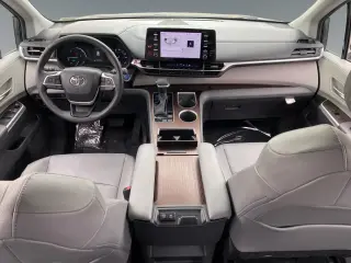 Toyota Sienna 2023 XLE 8-Passenger 4dr Mini-Van