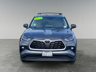 Toyota Highlander 2023 XLE 4dr SUV