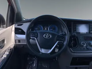 Toyota Sienna 2020 LE 7-Passenger Auto Access Seat 4dr Mini-Van