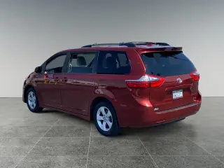Toyota Sienna 2020 LE 7-Passenger Auto Access Seat 4dr Mini-Van