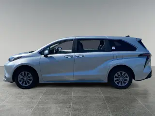 Toyota Sienna 2025 LE 8-Passenger 4dr Mini-Van